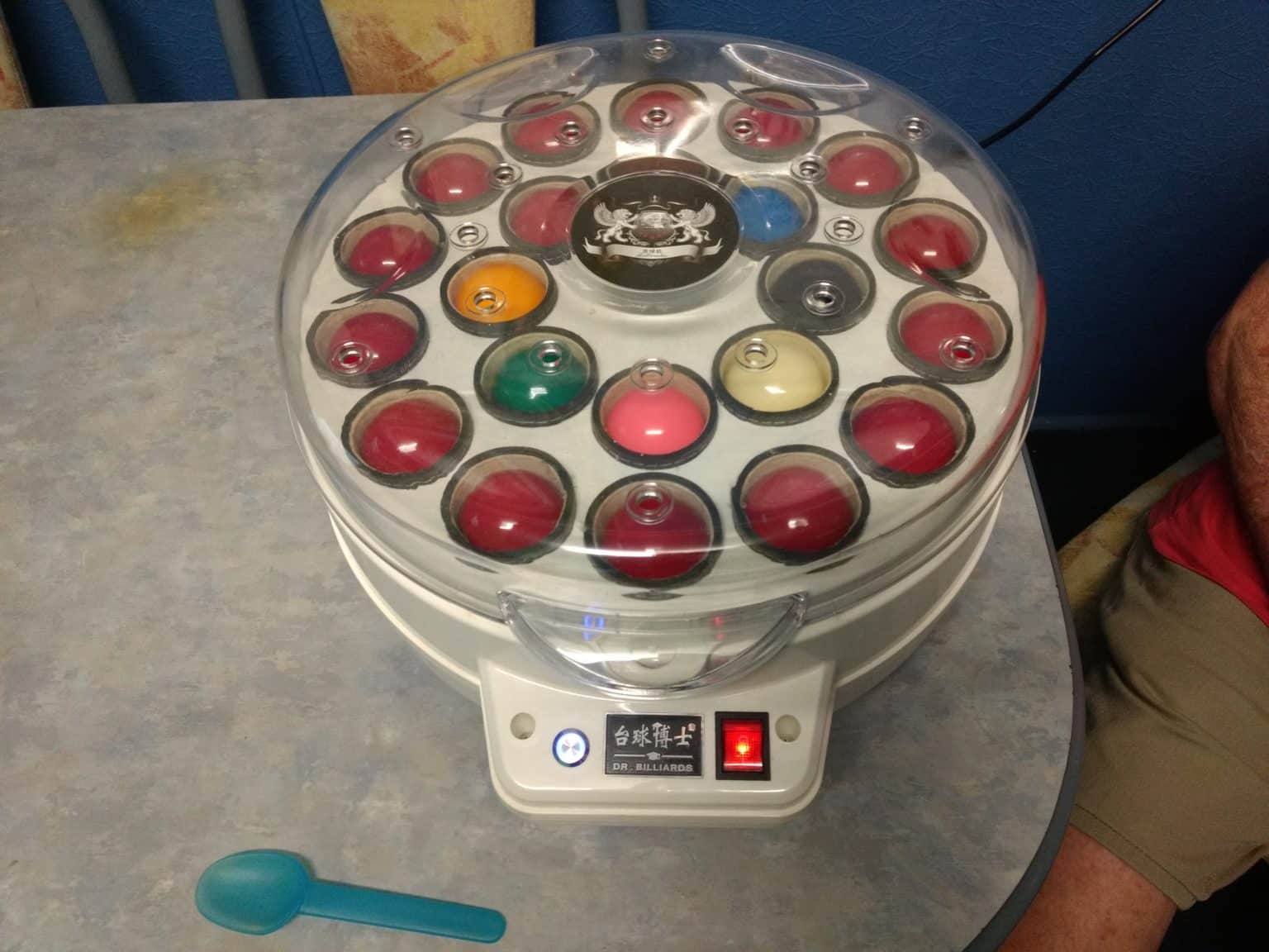 New ball cleaner doing a good job Buderim Billiards & Snooker Club Inc.